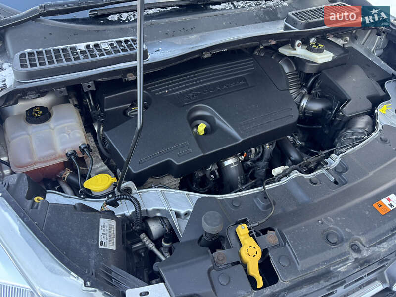 Внедорожник / Кроссовер Ford Kuga 2016 в Львове