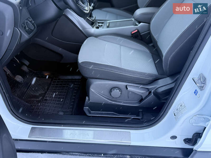 Внедорожник / Кроссовер Ford Kuga 2016 в Тульчине фото 23 Внедорожник / Кроссовер Ford Kuga 2016 в Тульчине