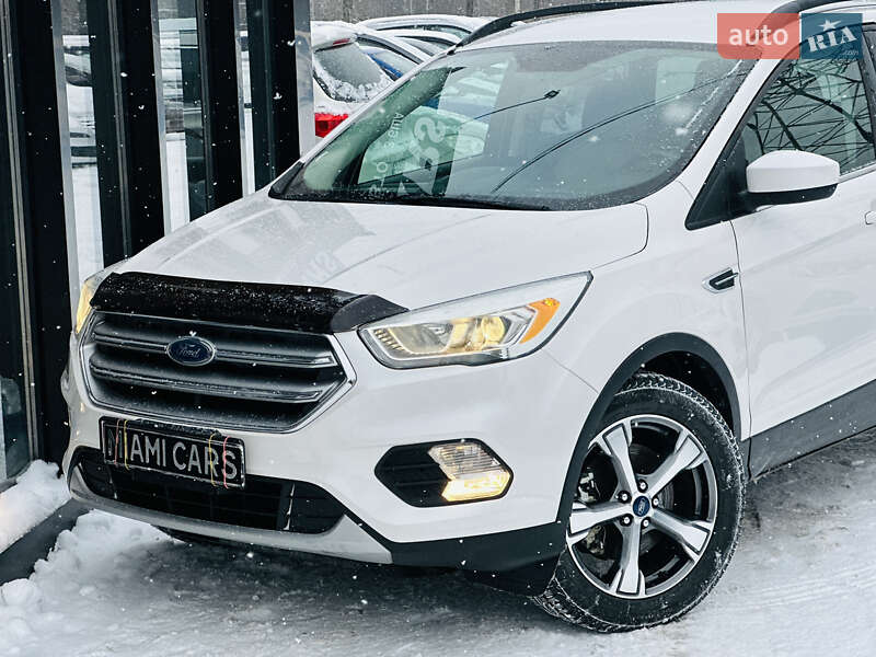 Внедорожник / Кроссовер Ford Kuga 2016 в Харькове