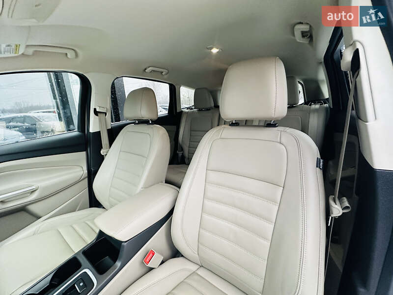 Внедорожник / Кроссовер Ford Kuga 2016 в Харькове