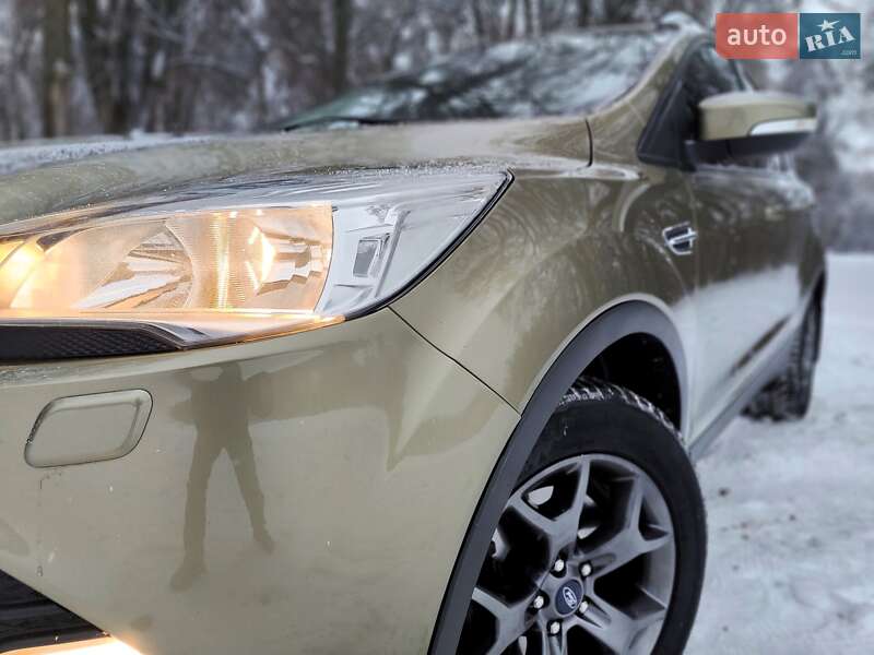 Внедорожник / Кроссовер Ford Kuga 2015 в Киеве