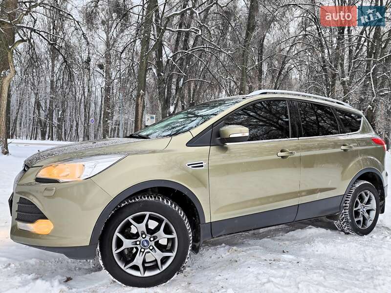 Внедорожник / Кроссовер Ford Kuga 2015 в Киеве