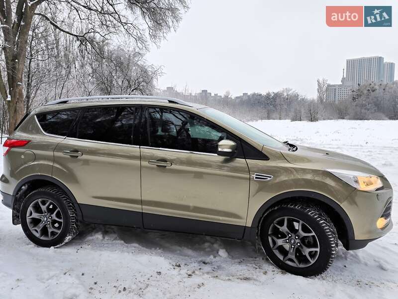 Внедорожник / Кроссовер Ford Kuga 2015 в Киеве