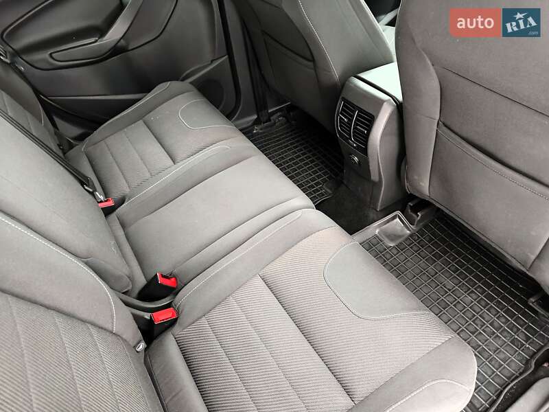 Внедорожник / Кроссовер Ford Kuga 2015 в Киеве