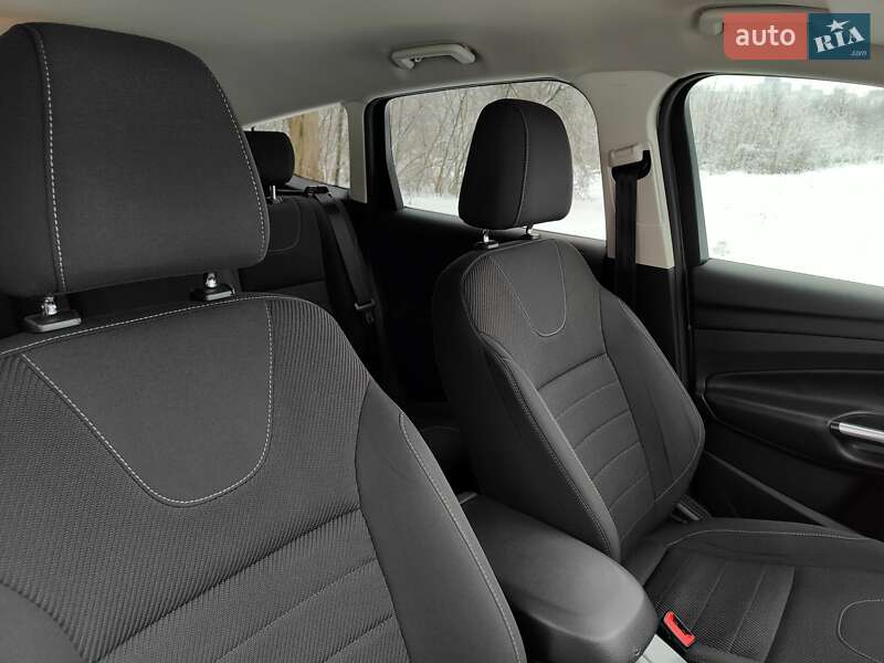 Внедорожник / Кроссовер Ford Kuga 2015 в Киеве