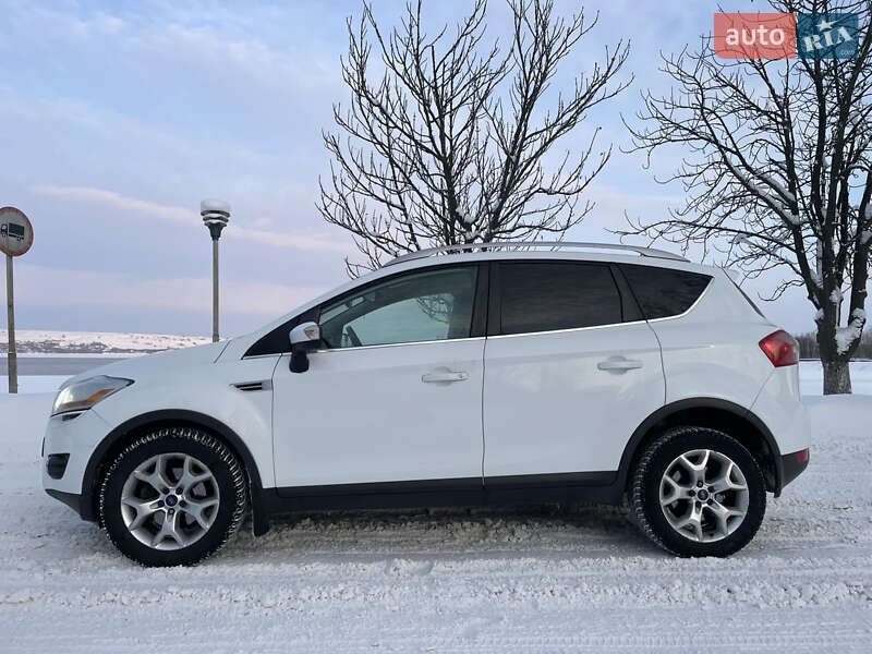 Внедорожник / Кроссовер Ford Kuga 2011 в Бурштыне