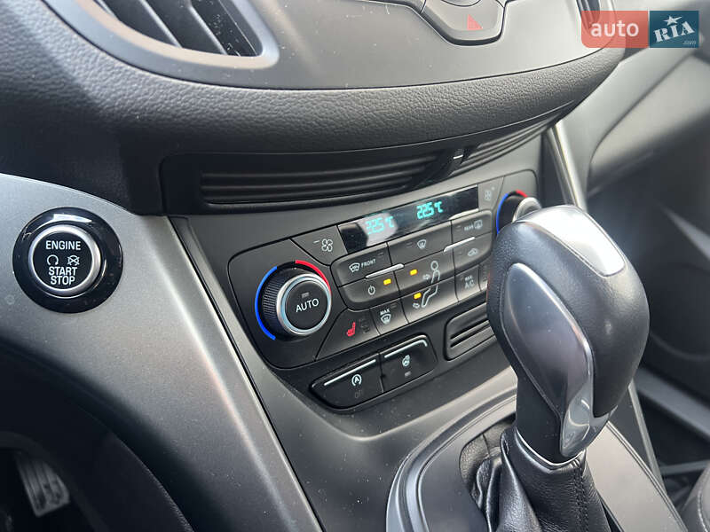 Внедорожник / Кроссовер Ford Kuga 2018 в Виннице