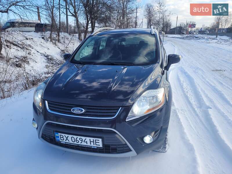 Позашляховик / Кросовер Ford Kuga 2012 в Чернівцях