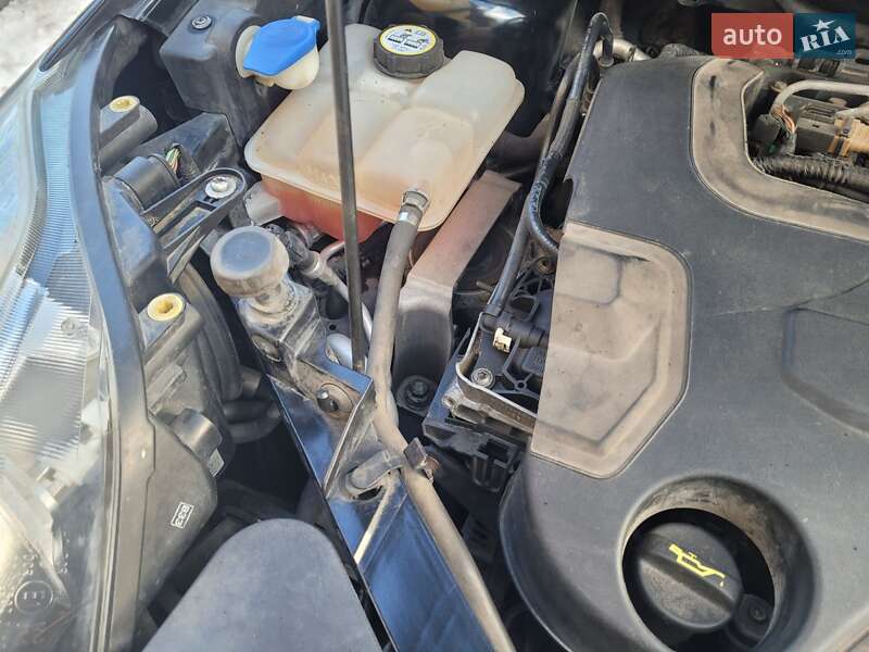 Позашляховик / Кросовер Ford Kuga 2012 в Чернівцях