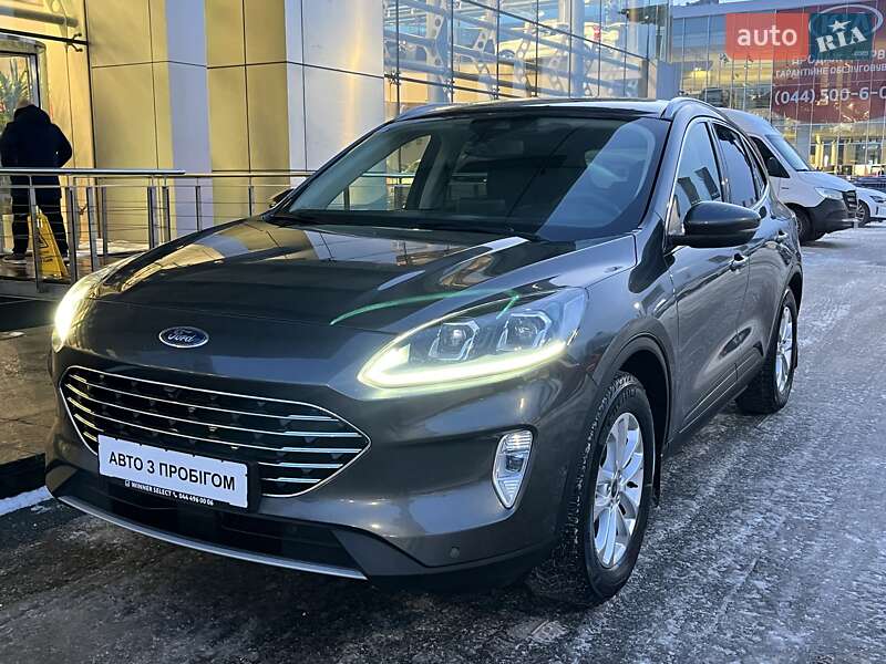 Внедорожник / Кроссовер Ford Kuga 2020 в Киеве