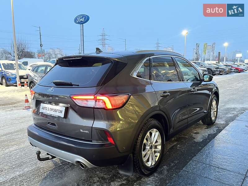 Внедорожник / Кроссовер Ford Kuga 2020 в Киеве