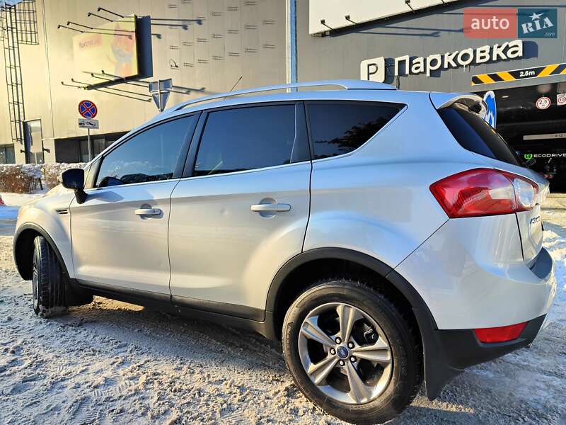 Внедорожник / Кроссовер Ford Kuga 2009 в Киеве