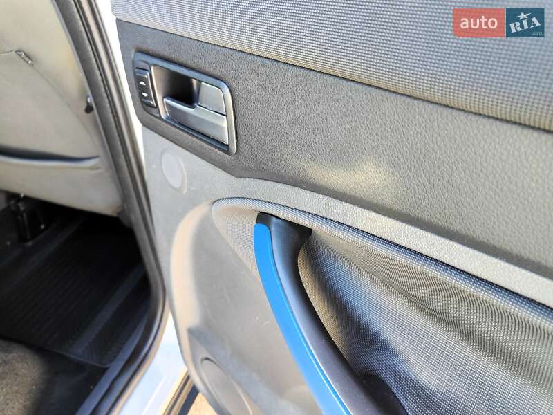 Внедорожник / Кроссовер Ford Kuga 2009 в Киеве