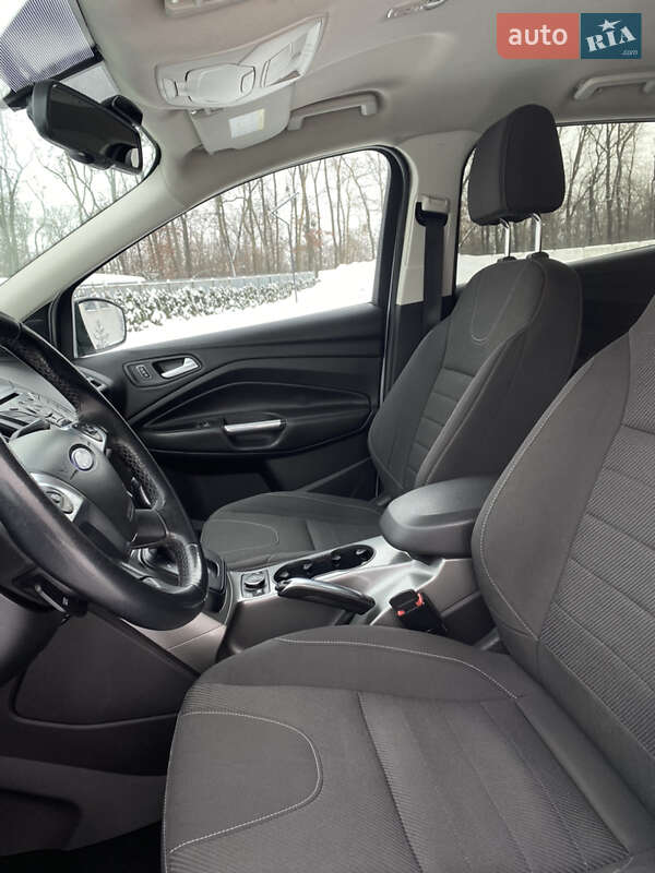 Позашляховик / Кросовер Ford Kuga 2013 в Луцьку