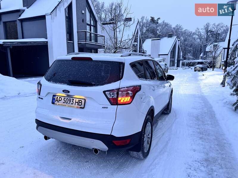 Позашляховик / Кросовер Ford Kuga 2019 в Києві