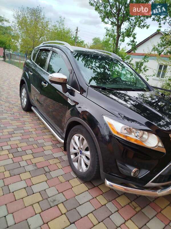 Внедорожник / Кроссовер Ford Kuga 2011 в Владимире