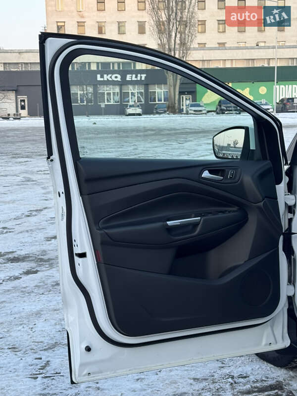 Внедорожник / Кроссовер Ford Kuga 2019 в Черкассах фото 16 Внедорожник / Кроссовер Ford Kuga 2019 в Черкассах