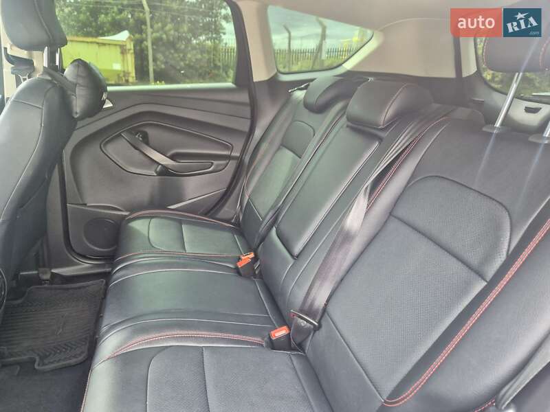 Внедорожник / Кроссовер Ford Kuga 2019 в Львове