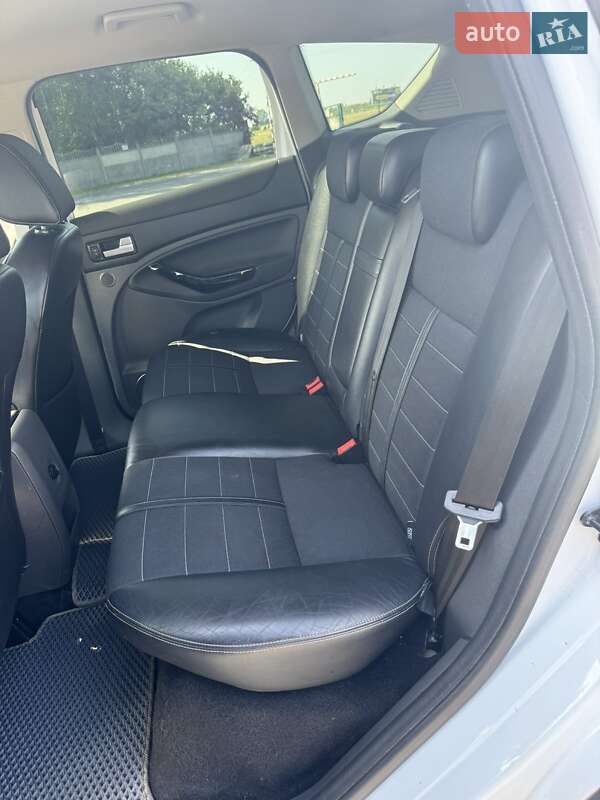 Позашляховик / Кросовер Ford Kuga 2012 в Коломиї