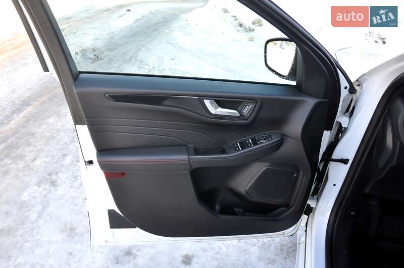 Позашляховик / Кросовер Ford Kuga 2021 в Львові