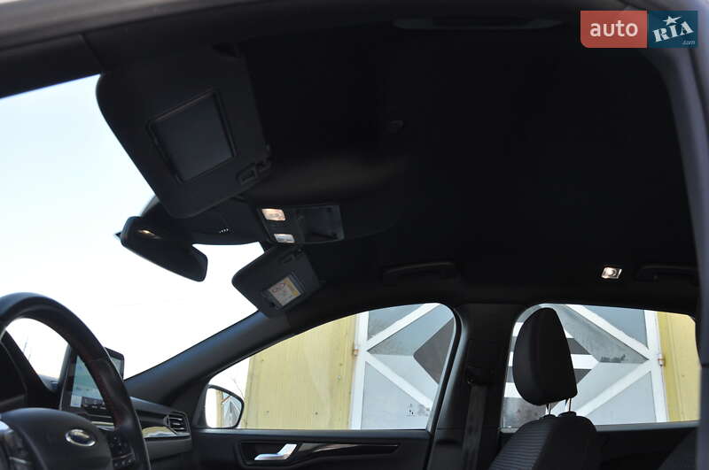 Позашляховик / Кросовер Ford Kuga 2021 в Львові