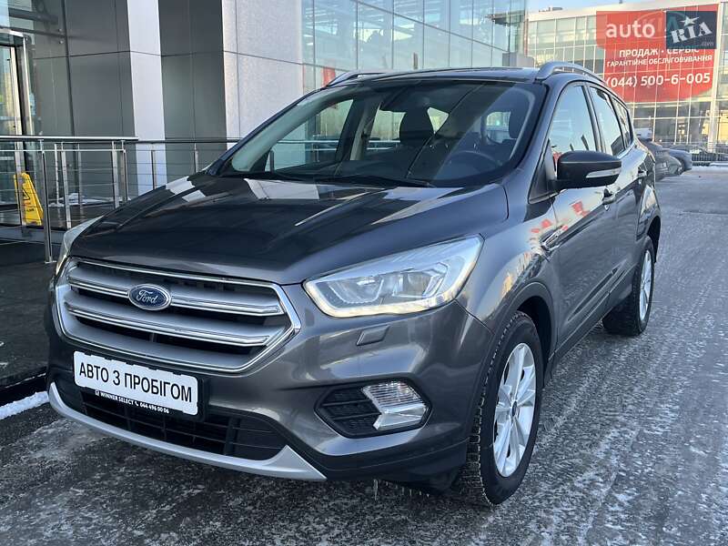 Позашляховик / Кросовер Ford Kuga 2019 в Києві