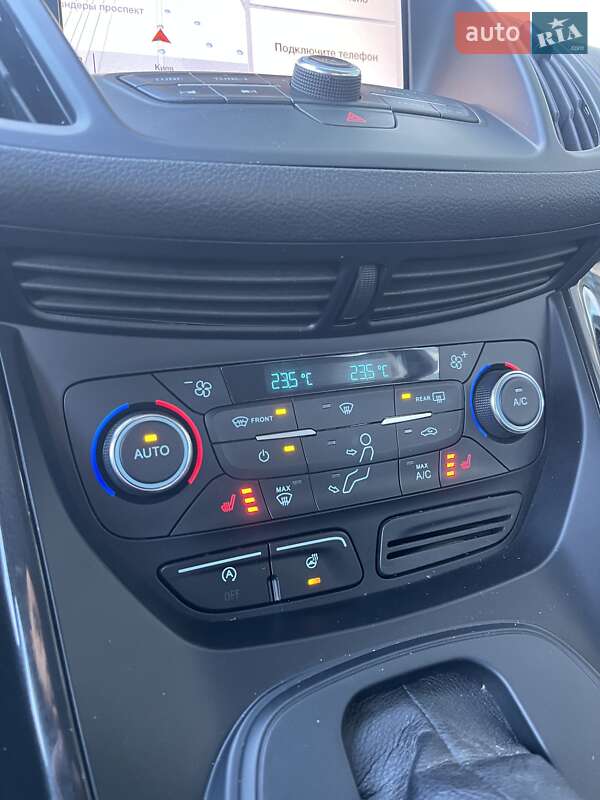 Позашляховик / Кросовер Ford Kuga 2019 в Києві