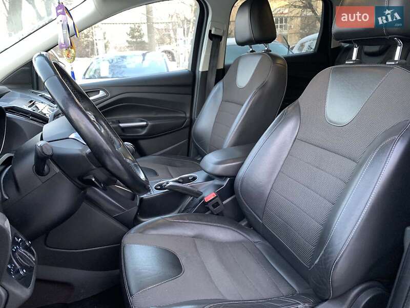 Позашляховик / Кросовер Ford Kuga 2015 в Вінниці