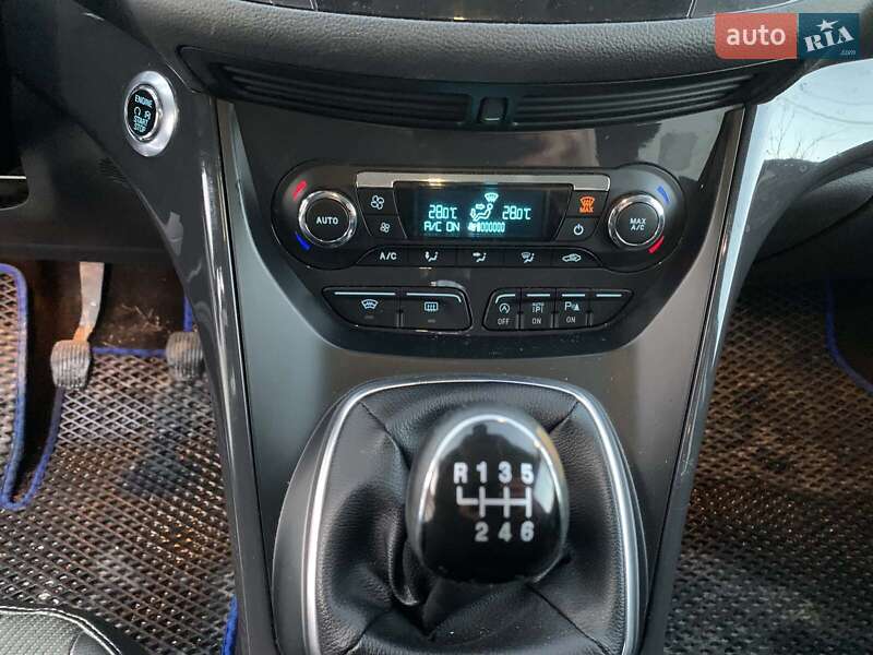 Позашляховик / Кросовер Ford Kuga 2015 в Вінниці