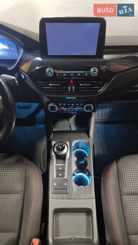 Позашляховик / Кросовер Ford Kuga 2021 в Києві