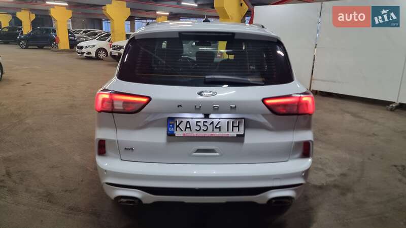 Позашляховик / Кросовер Ford Kuga 2021 в Києві