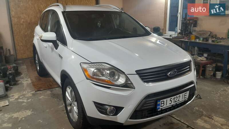 Позашляховик / Кросовер Ford Kuga 2011 в Миргороді