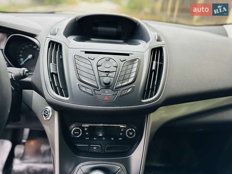 Позашляховик / Кросовер Ford Kuga 2013 в Києві