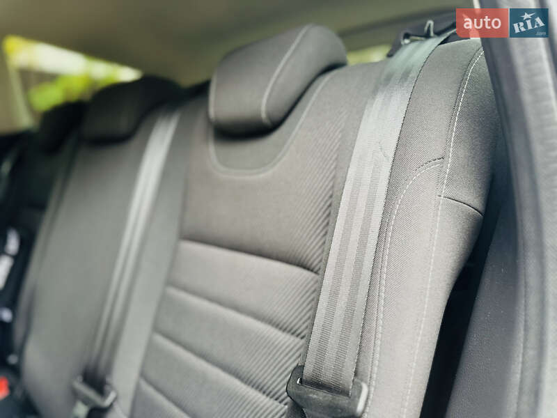 Позашляховик / Кросовер Ford Kuga 2013 в Києві