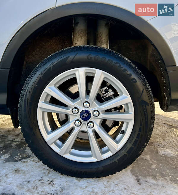 Внедорожник / Кроссовер Ford Kuga 2016 в Киеве фото 20 Внедорожник / Кроссовер Ford Kuga 2016 в Киеве