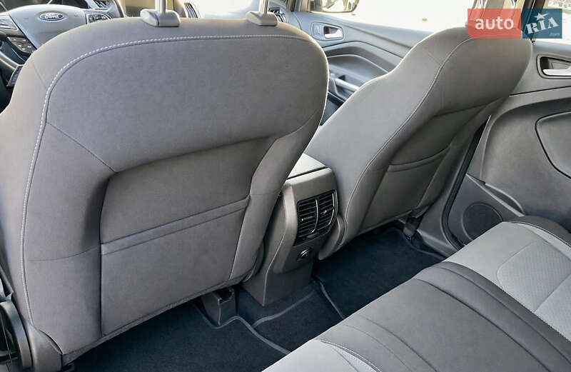 Внедорожник / Кроссовер Ford Kuga 2016 в Киеве фото 34 Внедорожник / Кроссовер Ford Kuga 2016 в Киеве