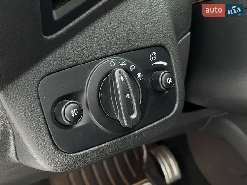 Внедорожник / Кроссовер Ford Kuga 2017 в Бердичеве