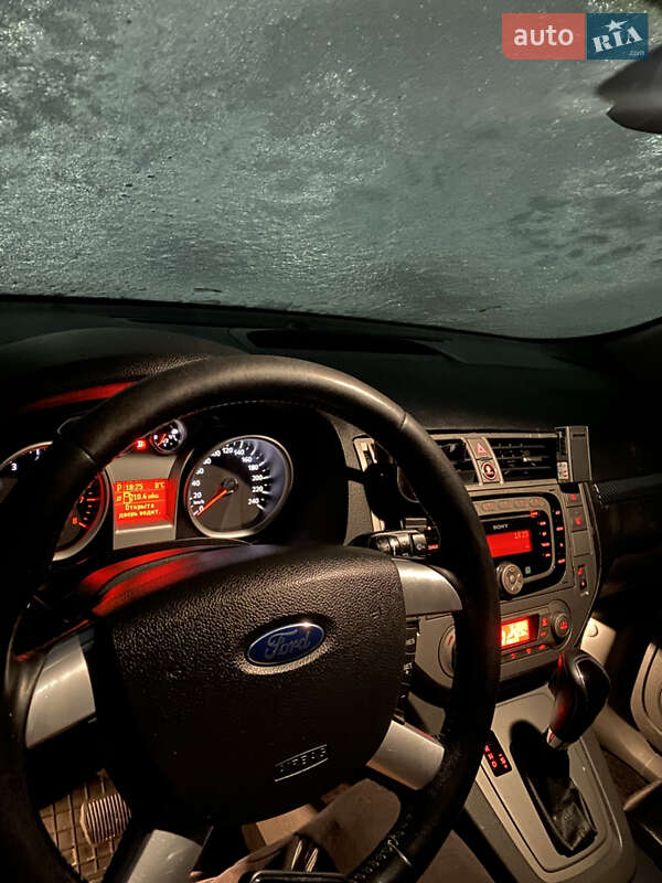 Позашляховик / Кросовер Ford Kuga 2011 в Києві