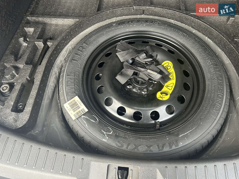 Внедорожник / Кроссовер Ford Kuga 2016 в Львове фото 13 Внедорожник / Кроссовер Ford Kuga 2016 в Львове