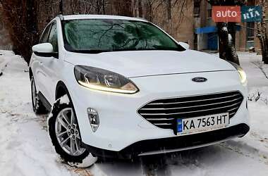 Внедорожник / Кроссовер Ford Kuga 2021 в Харькове