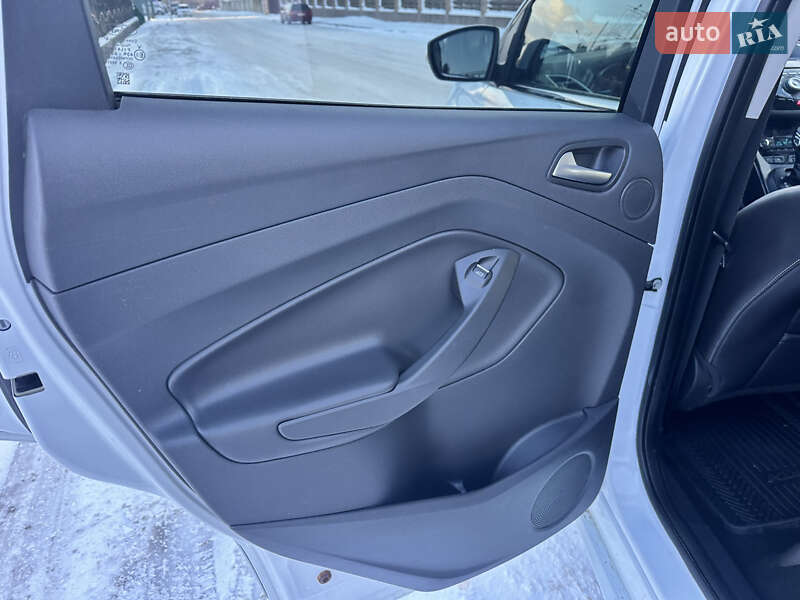 Позашляховик / Кросовер Ford Kuga 2014 в Житомирі