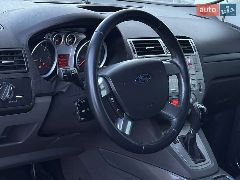 Позашляховик / Кросовер Ford Kuga 2013 в Дніпрі