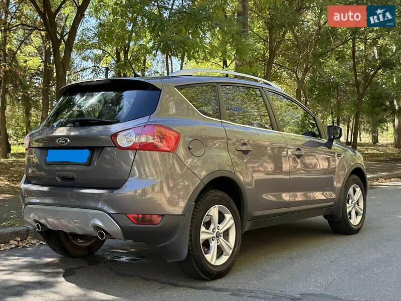 Позашляховик / Кросовер Ford Kuga 2012 в Миколаєві
