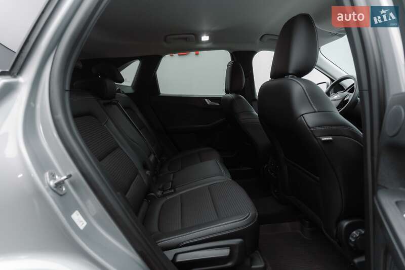 Позашляховик / Кросовер Ford Kuga 2021 в Києві