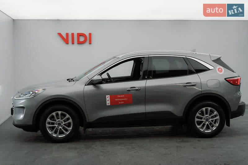 Позашляховик / Кросовер Ford Kuga 2021 в Києві