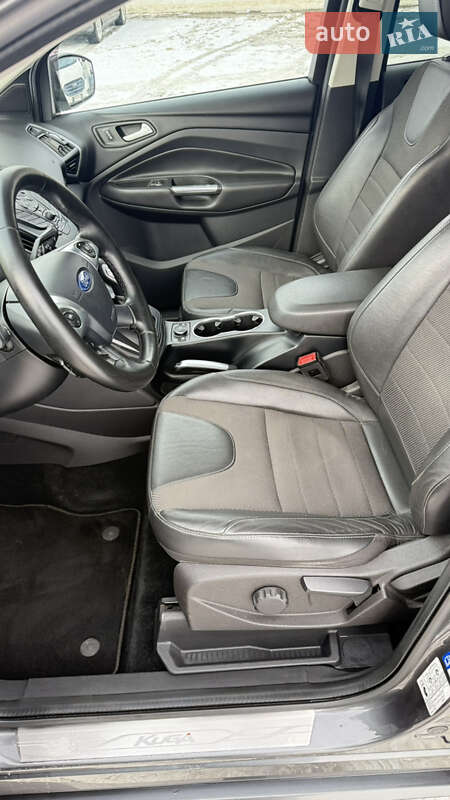 Внедорожник / Кроссовер Ford Kuga 2015 в Луцке