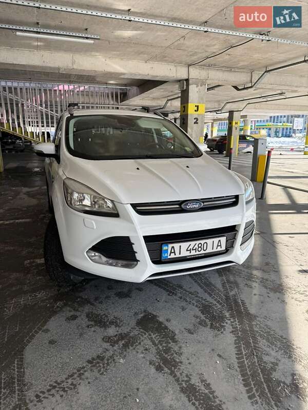 Внедорожник / Кроссовер Ford Kuga 2016 в Львове