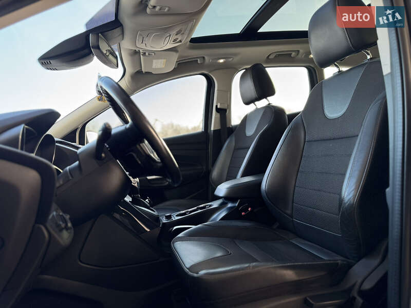 Внедорожник / Кроссовер Ford Kuga 2013 в Киеве