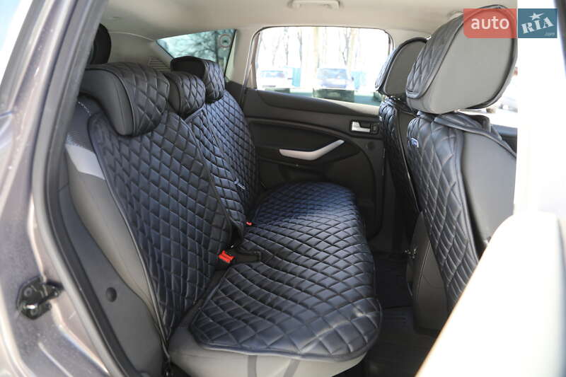 Внедорожник / Кроссовер Ford Kuga 2012 в Харькове