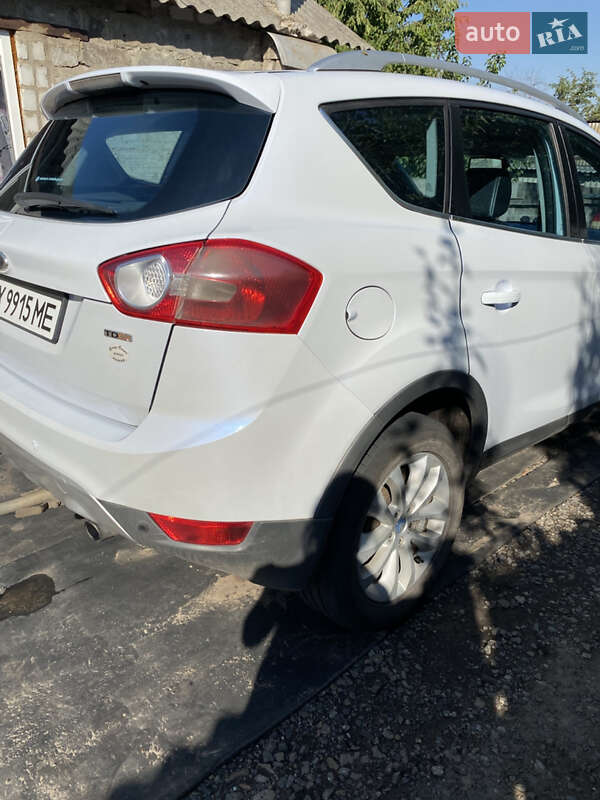 Внедорожник / Кроссовер Ford Kuga 2010 в Кегичевке